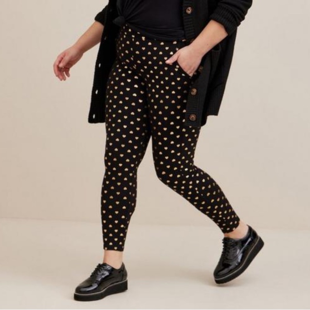Torrid Gold Heart Full Length Signature Waist Pocket Legging 4X